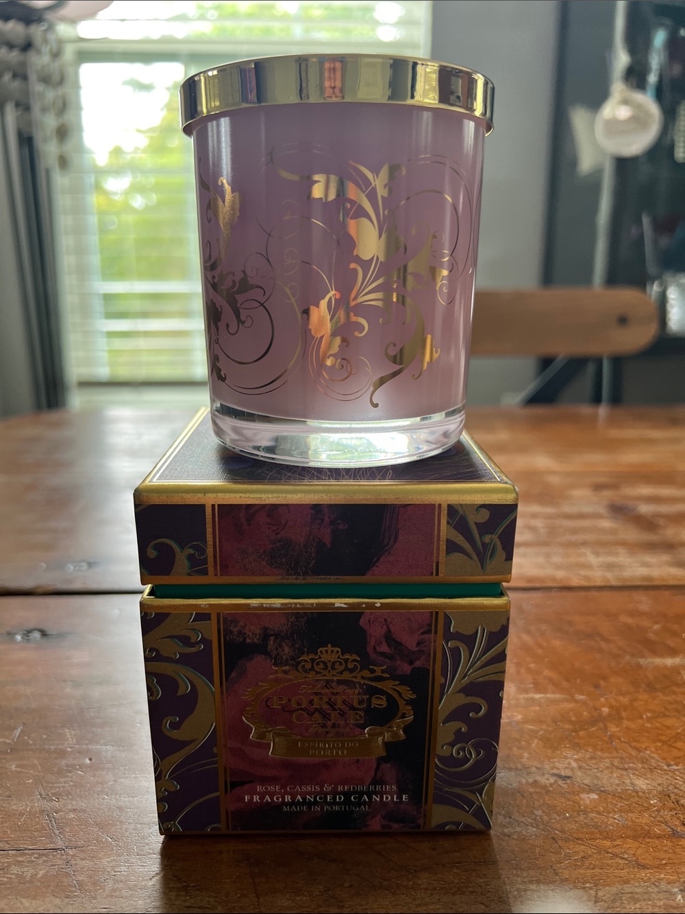 Portus Cale Luxurious Mauve Fragrance Candle with Gold Accents. 8 oz, 35 hrs